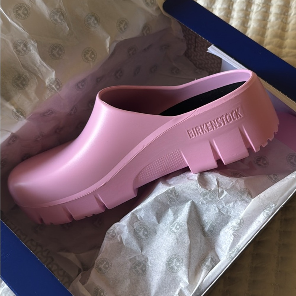 Birkenstock Women's Vibrant Pink Mules